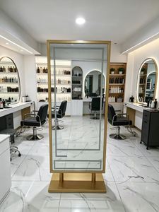 Miroir mural de salon avec éclairage LED, miroir mural moderne de luxe pour salon de beauté - Product Image 1