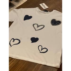 เสื้อยืดพิมพ์ลายผู้หญิง Fiori ผ้าฝ้ายเจอร์ซีย์ 100% แขนปกติ ระบายอากาศได้ดี ลายหัวใจ - Product Image 2