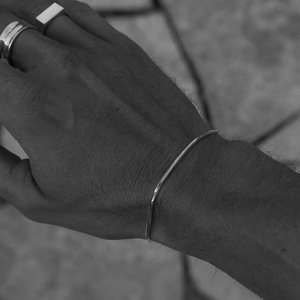 Vendita calda all'ingrosso JY braccialetto placcato in oro minimalista moda catena di serpente da uomo in acciaio inox bracciale per gli uomini gioielli - Product Image 3