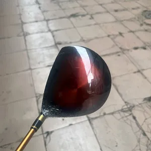 Driver de <span class=keywords><strong>golf</strong></span> OEM personnalisé, réglable en degrés (9 et 10,<span class=keywords><strong>5</strong></span>), tête en titane et carbone moulé, avec housse. - Product Image 2
