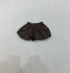 Shorts en similicuir PU pour filles, taille élastique, avec poches, style ballon, collection automne, vente en gros, vêtements pour enfants, OEM - Product Image 4