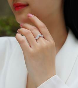 Queen Crown S925 cincin pernikahan perak wanita, pita berlian Moissanite untuk wanita elegan dan mewah - Product Image 3