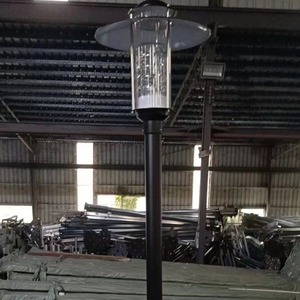 เสาไฟสวนเหล็กกลางแจ้ง หลอดไฟ LED พร้อมโคมแก้ว แสงวอร์มไวท์ 2700K IP66 หลอดไฟ A19 แบบไม่ถอดได้ ใช้ไฟ AC 220V พร้อมเซ็นเซอร์ตรวจจับความเคลื่อนไหว พลังงานแสงอาทิตย์ - Product Image 6