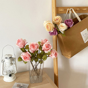 Roses artificielles Yasunobu rose, violet, blanc, champagne, vert, à bords brûlés, fleurs décoratives pour la maison, bouquet de mariage - Product Image 1