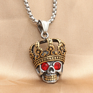 Colgante de calavera de acero inoxidable con corona y ojos rojos, colgantes temáticos para hombre, estilo retro punk - Product Image 2