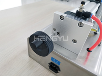Mini machine de remplissage de bouteilles d'huile semi-automatique avec plateau de table à bas prix