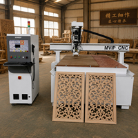 Machine de gravure CNC ATC 1325 avec changeur d'outils automatique pour la découpe de panneaux de porte d'armoire en bois