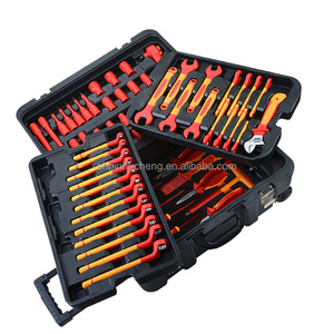 Juego de 68 Piezas de Herramientas para Reparación de Automóviles, Destornilladores Aislados VDE de 1000V, Llaves Inglesas y Alicates - Product Image 3