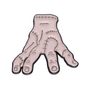 Decoración de Halloween americana Europea Adam Family American Drama estilo de gesto Horror divertido Pin de grabado de fundición de Metal - Product Image 5