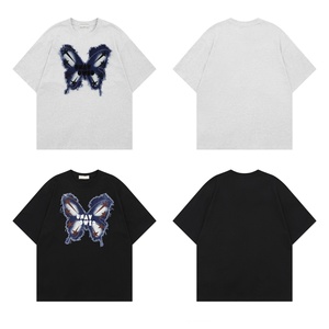 Camiseta de Verano Vintage para Parejas al por Mayor - Camiseta Unisex de Algodón 100% Transpirable con Parche de Mariposa Bordado, Corte Regular para Hombre - Product Image 6