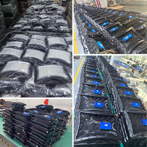 كشاف شمسي خارجي بقوة 100 واط فائق السطوع بهيكل من البلاستيك ABS مع عدسة وشحن سريع وتحكم بالإضاءة - Product Image 6