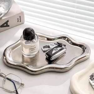 Plateau à bijoux en céramique plaqué argent de style Art déco, plateau de présentation luxueux pour accessoires photo et rangement d'objets décoratifs - Product Image 6