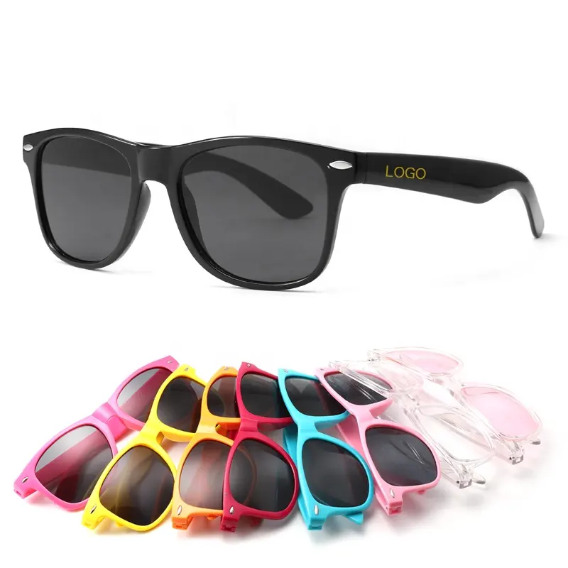 थोक पुरुषों और महिलाओं चश्मा सस्ते धूप का चश्मा 2020 नई आगमन सूरज चश्मा कस्टम लोगो निजी लेबल मुद्रित सीई UV400