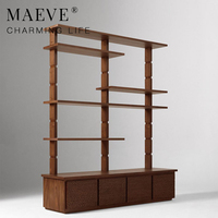 Table en bois de luxe moderne, unité de rangement design Finn avec étagères réglables pour salons, meubles d'hôtel de luxe