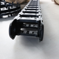 Convoyeur de copeaux CNC pour centres d'usinage CNC, système d'évacuation automatique des copeaux métalliques, convoyeur de débris résistant à l'usure en Nylon66 avec cœur PLC