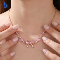Collier de luxe pour femme en or 14 carats avec pendentif cœur et nœud, serti de diamants de laboratoire, idéal pour les fêtes