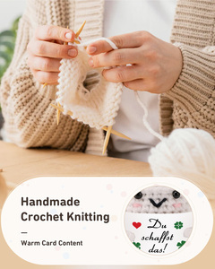 Muñeca de ganchillo hecha a mano con forma de margarita en maceta, adorno de maceta de flores tejido con tarjeta de logotipo personalizado - Product Image 3