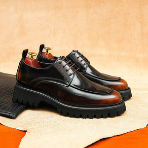 รองเท้าบูทกันน้ำสไตล์ใหม่สำหรับฤดูหนาว คลาสสิก ใช้งานได้หลากหลาย ลำลอง หุ้มข้อสูง สำหรับกิจกรรมกลางแจ้ง ทำงาน ผู้ชาย หนังแท้ เพิ่มความสูง รองเท้ากีฬา - Product Image 2