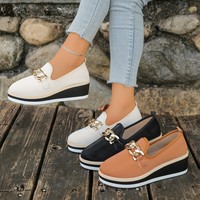 Nouvelles Chaussures à Talons Compensés pour Femmes, Décor Chaîne, Confortables et Durables, Mocassins Noirs à Enfiler pour le Travail, Semelle Intermédiaire en Paille, Caoutchouc