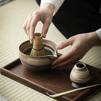 Ensemble de Matcha en Grès Céramique Grossier, Outils de Préparation du Thé, Bol à Matcha en Céramique, Fouet à Matcha (Chasen) Style Japonais, Origine Dehua, Emballé en Coffret Cadeau, avec Bec Verseur