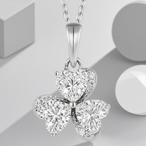 Bán Buôn Moissanite Mặt Dây Chuyền Của Phụ Nữ Dễ Thương Clover Hình Trái Tim Moissanite Thiết Kế Thích Hợp Cho Đám Cưới Và Đính Hôn Vòng Cổ - Product Image 5