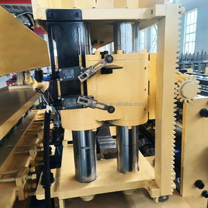 Hete Verkoop Dubbellaags Drielaags Rolvormmachine Gegolfde Stalen Dakpannen Voor Het Maken Van Dakpannen Voor Dakpannen - Product Image 4