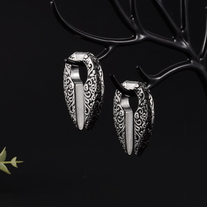 Thời Trang Thép Không Gỉ Xỏ Đồ Trang Sức Hình Bông Tai Bọ Cạp Rắn Khóa Lớn Bông Tai Nam Châm C-Hình Mở Rộng Tai - Product Image 4