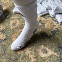 Chaussettes de basketball professionnelles en polyester et coton tricotées à rayures - Saison printemps - En stock - Séchage rapide - Antibactériennes - Sport