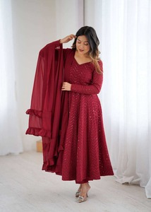 Vestido Anarkali festivo para bodas, el más vendido, con cremallera de 4 metros y dupatta bordada, disponible al mejor precio. - Product Image 6