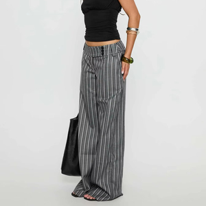 Pantalon large vintage gris à rayures verticales, taille haute, avec détails boutonnés, coupe décontractée rétro pour le bureau et le style urbain - Product Image 3