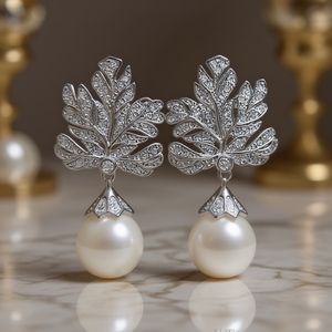 Orecchini pendenti Liujo in oro bianco con perle finte e design a forma di pianta con diamanti per donna, stile classico da matrimonio - Product Image 2