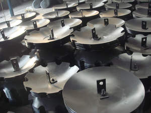 Nueva grada de 3 puntos de 16 discos con componentes de núcleo de rodamiento duraderos para tractor de 45HP - Product Image 5