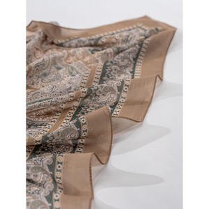 Foulard carré en mousseline turque imprimée de luxe, doux au toucher, respirant, pour femme, hijab, vente en gros, OEM - Product Image 2