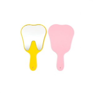Miroir dentaire coloré en forme de dent, portable, en verre et acier inoxydable, pour patient - Product Image 2