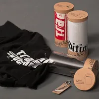 Emballage en carton rond écologique personnalisé avec couvercle pour sous-vêtements, chaussettes, t-shirts, écharpes, tube en papier pour vêtements