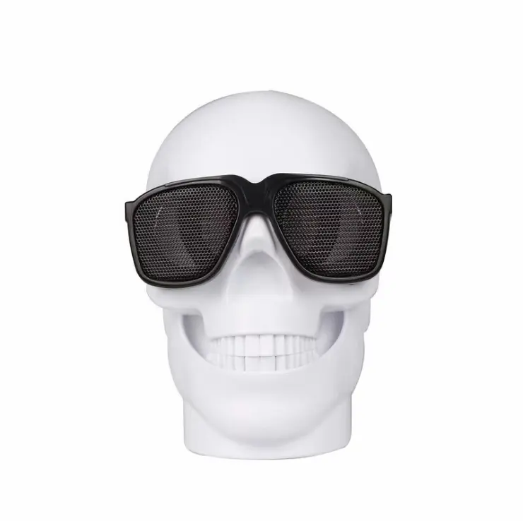 Cool Creative Portable Halloween Gift Wireless TF Card Skull Head Bass Speaker With USB FM Support For Phone Computer MP3 Player