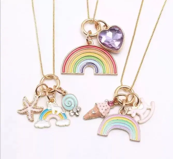 Collana di fascino fai da te di moda all'ingrosso fatta a mano goccia di olio smalto cuore arcobaleno ciondolo unicorno neonate collana di gioielli per bambini