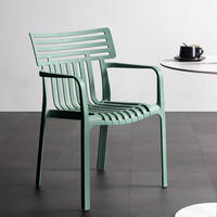 Fauteuil d'extérieur moderne empilable en PP, résistant aux intempéries, léger et écologique, idéal pour jardin, patio, salon et villa