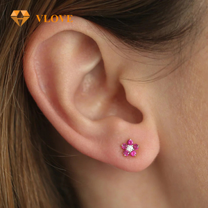 VLOVE Bijoux de luxe pour femmes Boucles d'oreilles en forme de rubis et de fleur en diamant avec saphir émeraude 14K - Product Image 2