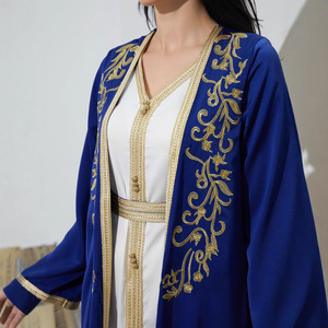 Robe Abaya de luxe élégante à fleurs en tissu de qualité supérieure Nouveau style tendance Travail manuel personnalisé Ceinture épissée pour femmes musulmanes Vêtements de fête - Product Image 2