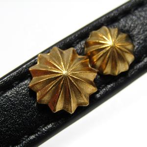 धातु पीतल वापस पेंच बांधनेवाला पदार्थ के लिए स्टड फूल डेज़ी Concho बटन सजावट - Product Image 6