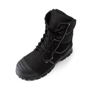 Bottes de travail imperméables de haute qualité avec semelle intermédiaire en Kevlar Anti-écrasement/anti-perforation Bottes de sécurité en cuir nubuck Chaussures d'extérieur - Product Image 4