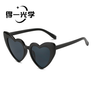 <b>Heart</b> Shape <b>Sunglasses</b> <b>Black</b> Pc Frame Uv400 Women Sunshades - Product Image 1
