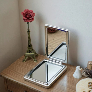 Xách tay hai mặt PU gấp gương mỹ phẩm dễ thương nhỏ tùy chỉnh logo nhỏ gọn và gấp tay - Product Image 5