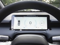 Aion Y Plus Smart Select, berline électrique, sellerie en cuir, double climatisation, assistance au stationnement automatisée