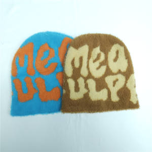 Gorro de Punto Jacquard con Diseño de Llamas Personalizado, Gorros Multicolores para el Invierno, Cálidos y con Estampado de Cuadros - Product Image 3