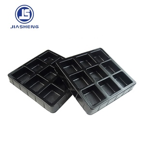 Plateau <span class=keywords><strong>en</strong></span> <span class=keywords><strong>plastique</strong></span> noir pour chocolat <span class=keywords><strong>en</strong></span> forme carrée <span class=keywords><strong>avec</strong></span> <span class=keywords><strong>couvercle</strong></span> - Product Image 5