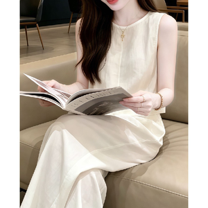 <span class=keywords><strong>Completo</strong></span> Set <span class=keywords><strong>Due</strong></span> <span class=keywords><strong>Pezzi</strong></span> Bianco da <span class=keywords><strong>Donna</strong></span> 2026 Nuovo Arrivo, con Top Gilet Senza Maniche e Pantaloni a Gamba Larga, dal Design Raffinato - Product Image 3