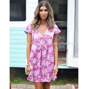 Robe mini bohème en rayonne à imprimé floral avec col en V et manches courtes, coupe trapèze, décontractée, printemps, pour femme - Product Image 2