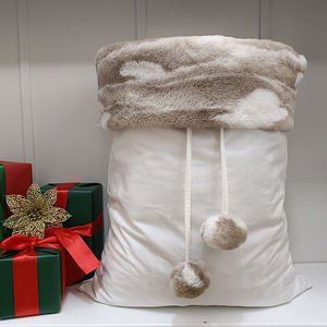 <span class=keywords><strong>Sacco</strong></span> di Babbo Natale in Velluto per Decorazioni per la Casa con Monogramma, Pompon in Pelliccia <span class=keywords><strong>e</strong></span> Coulisse, Lussuoso <span class=keywords><strong>Sacco</strong></span> Regalo per Dolci con Fodera in Pelliccia Sintetica - Product Image 6